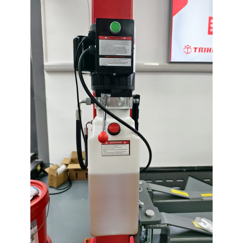 Tricar  Ton  Post Oveead Car L - Car Lift review and price